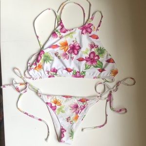 Frankies Bikinis Marley Set in Tropical Bouquet